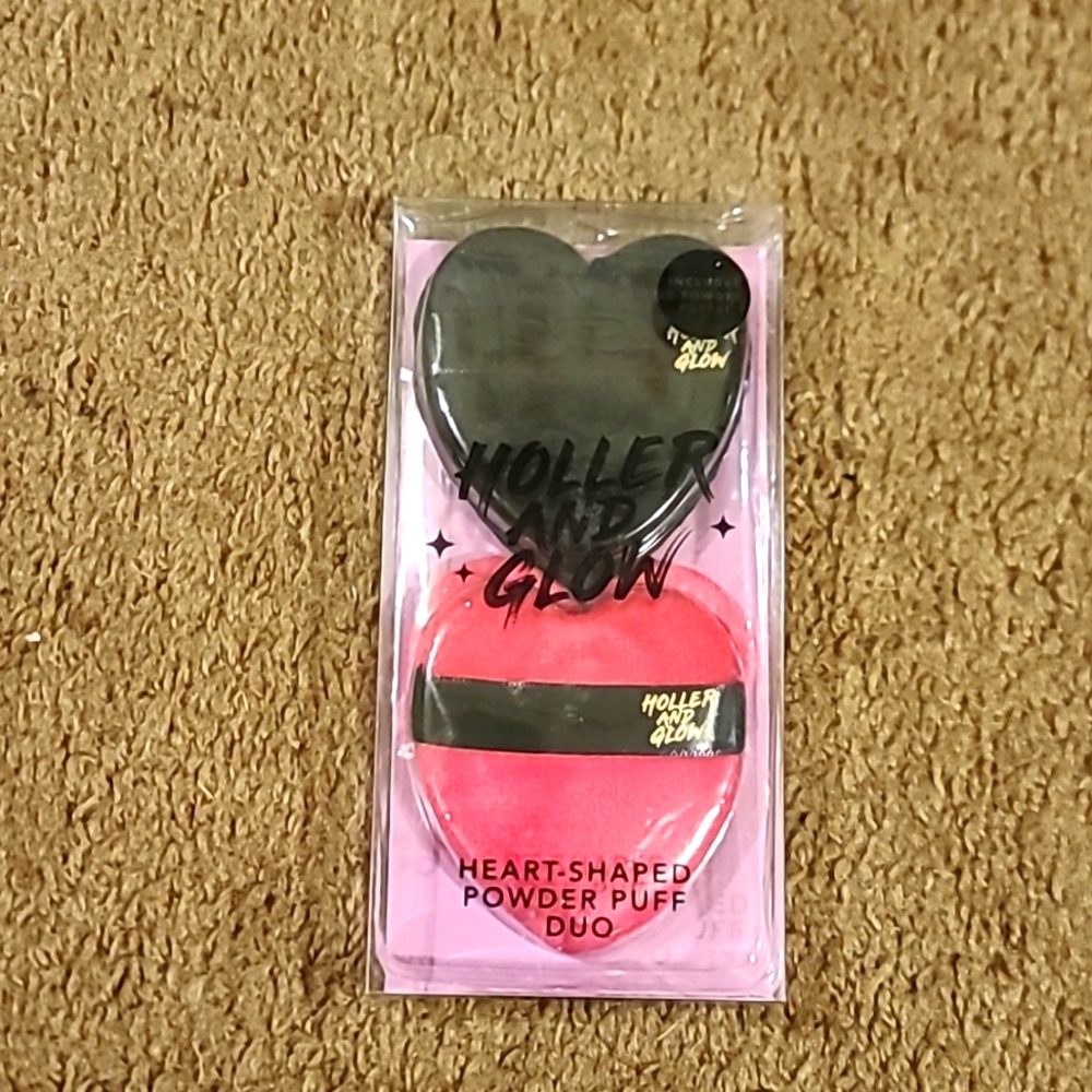 Holler and glow heart shaped powder puff duo